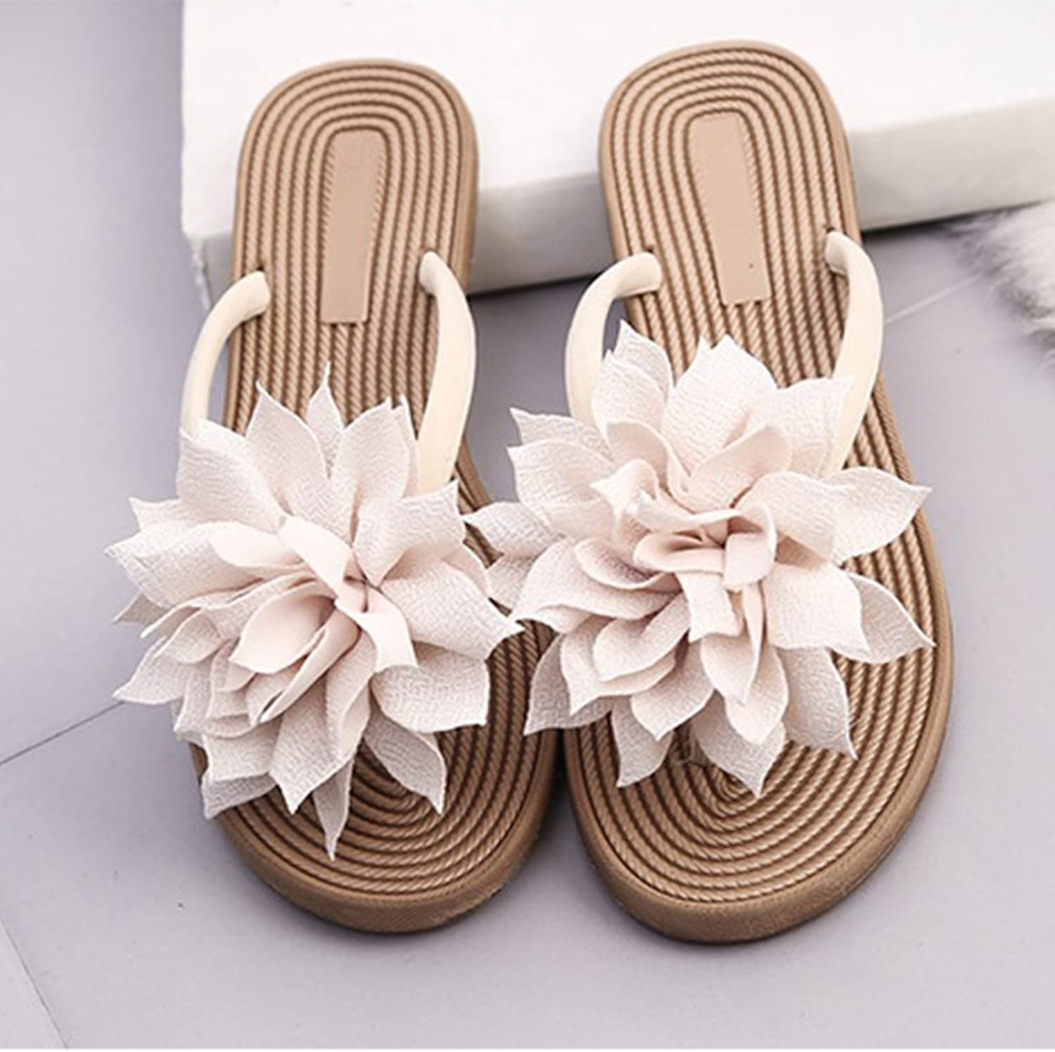 Women's Open Toe Summer Slippers & Sandals – Indoor Outdoor Flip Flop Shoes (White, Size 9)